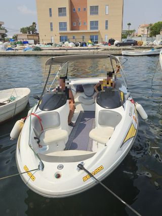 Jet ski Sea Doo para 8 personas
