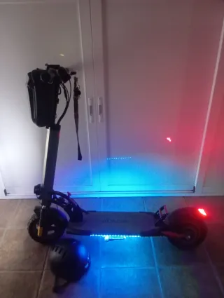 Patinete Eléctrico con Luces LED
