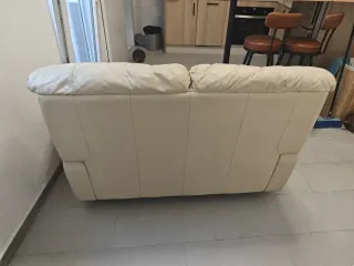 Sofá de piel 2 plazas beige