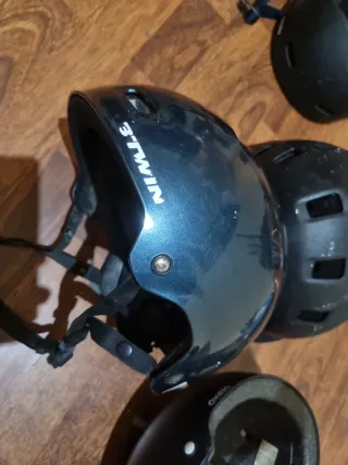 4 Cascos Negro Patinete