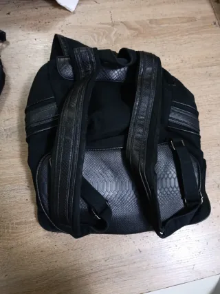 Bolso Negro Estilo Dragón
