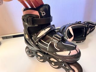 Patines en línea infantiles negros y rosas