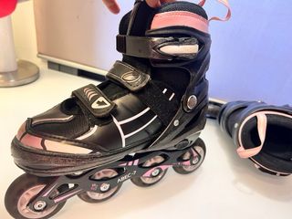 Patines en línea infantiles negros y rosas