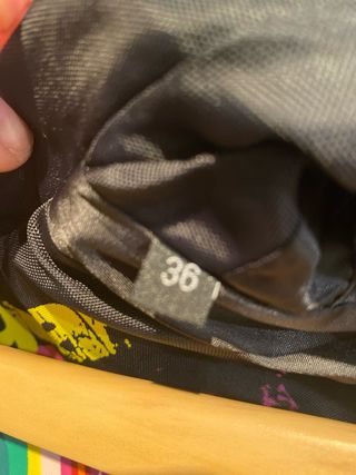 Chubasquero Desigual Negro con Dragón Turquesa