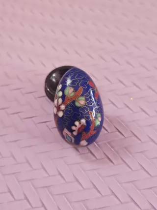 Mini uovo orientale vintage con supporto