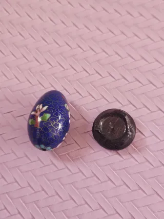 Mini uovo orientale vintage con supporto