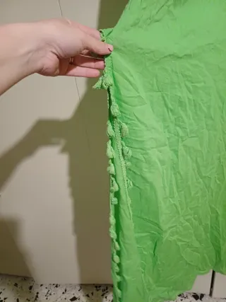 Vestito estivo verde con ricami