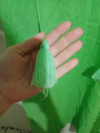 Vestito estivo verde con ricami