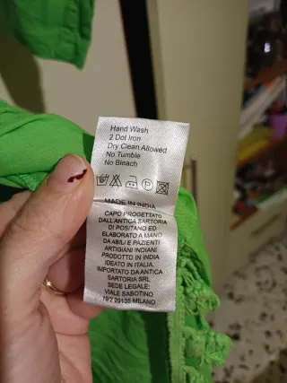 Vestito estivo verde con ricami