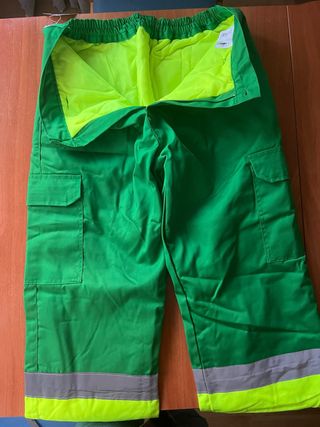 Pantalones de trabajo verdes y amarillos