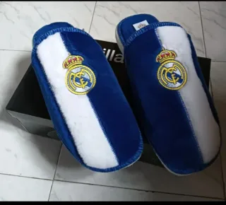 Zapatillas Casa Real Madrid Azul y Blanco