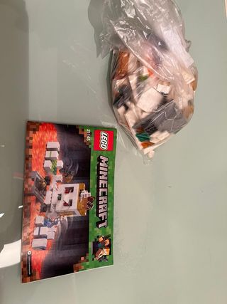 LEGO Minecraft - L'Arena del Teschio, 21145