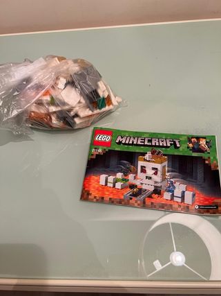LEGO Minecraft - L'Arena del Teschio, 21145