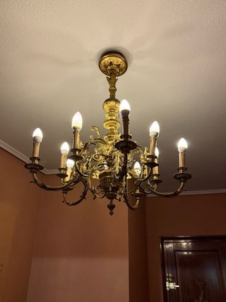 Lámpara araña dorada metal y cristal