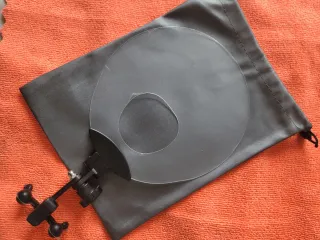 Deflettore per suono per sassofoni, trombe