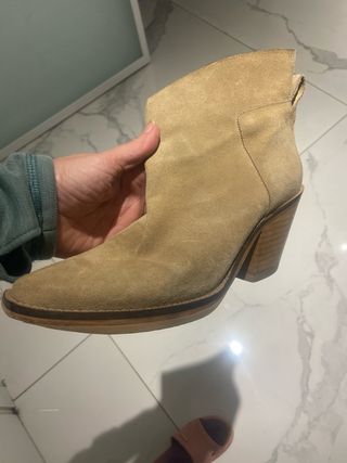 Botines beige talla 39