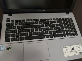 Portátil ASUS R510V