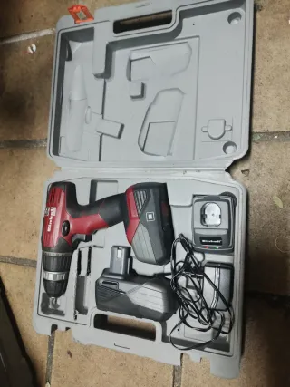 Taladro de aire y 2 más de bateria