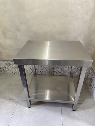 Mesa de acero inoxidable