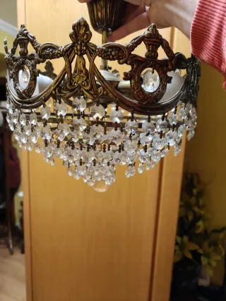 Lámpara y dos Apliques de pared.