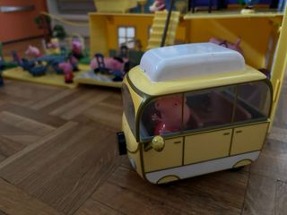 Casa Peppa Pig con muñecos y accesorios