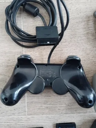 Lote mandos PS2 y accesorios