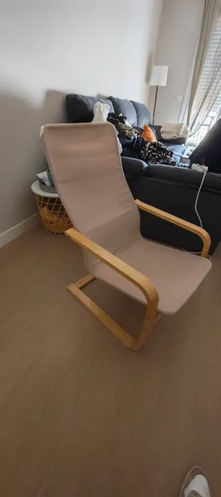 Mecedora Ikea Cuero Beige y Madera