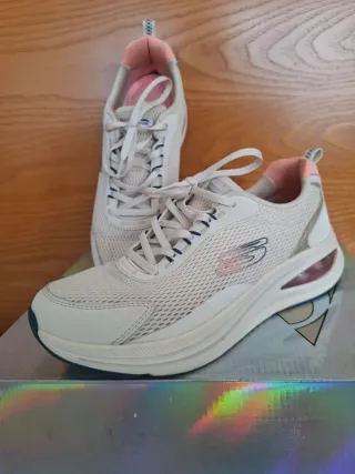 Zapatillas Skechers Crema Talla 40