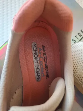Zapatillas Skechers Crema Talla 40