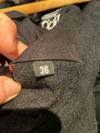 Abrigo Desigual Negro Bordado