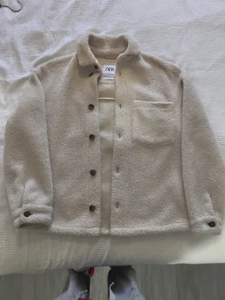 Chaqueta Zara borreguito Talla M