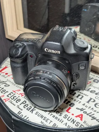 Canon EOS 5D + Objetivo EF 50 f/1.4