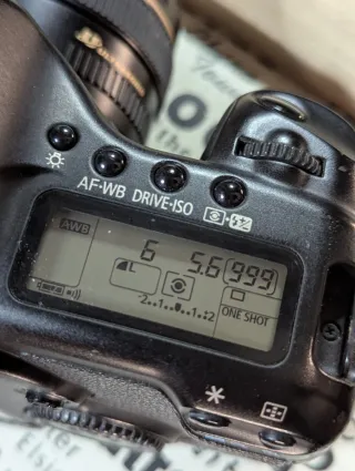 Canon EOS 5D + Objetivo EF 50 f/1.4