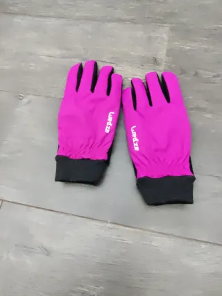 Guantes de esquí Lurflze rosas y negros