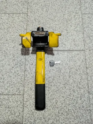 Antirrobo para coche con llave