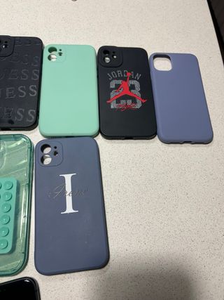 iPhone 11 + 10 fundas, auriculares orig