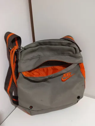 Bolso bandolera Nike verde y naranja