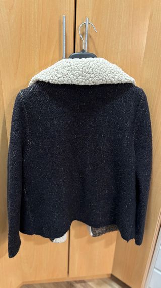 Abrigo Zara azul marino y beige Talla S