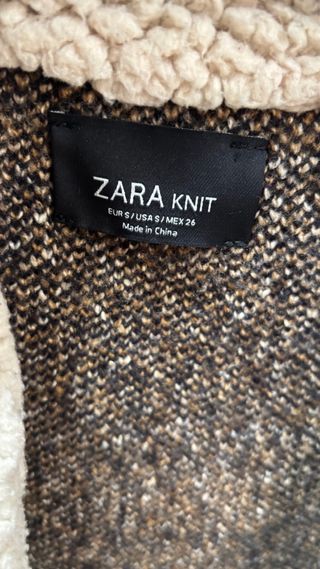 Abrigo Zara azul marino y beige Talla S