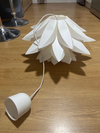 Lámpara de techo blanca colgante