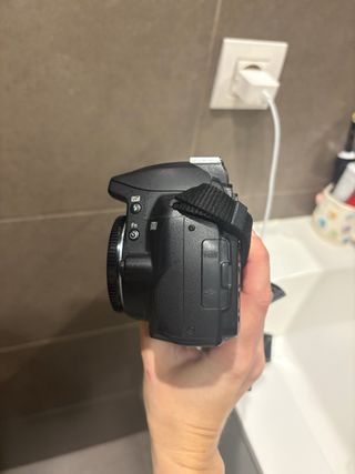 Cámara Nikon D3000 Negra