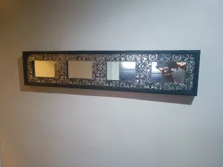 Cómoda de metal y madera