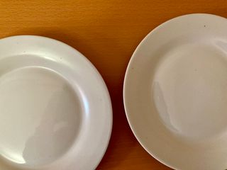 5€ por conjunto de 12 platos pequeños