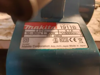 Pialla Makita 1911B per legno