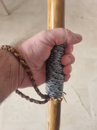 Bastón de senderismo de madera