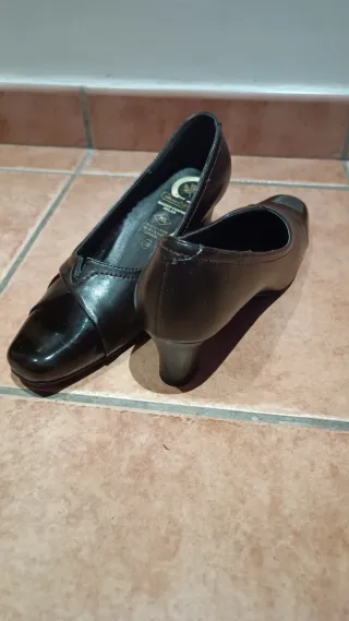 Tacchi neri in pelle - Larghezza speciale