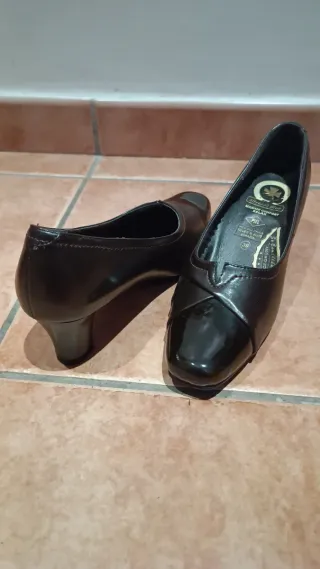 Tacchi neri in pelle - Larghezza speciale