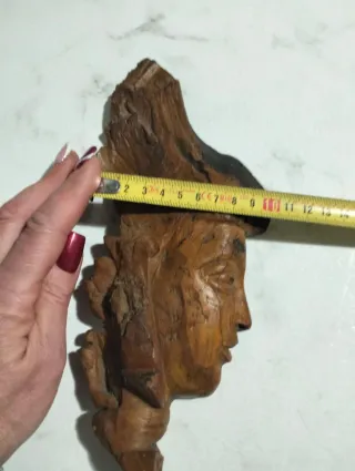Scultura in legno da appendere