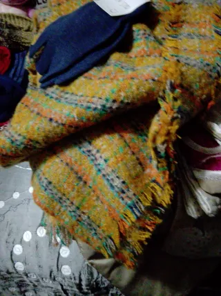 Bufanda y guantes de punto