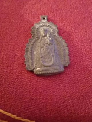 Medalla antigua religiosa